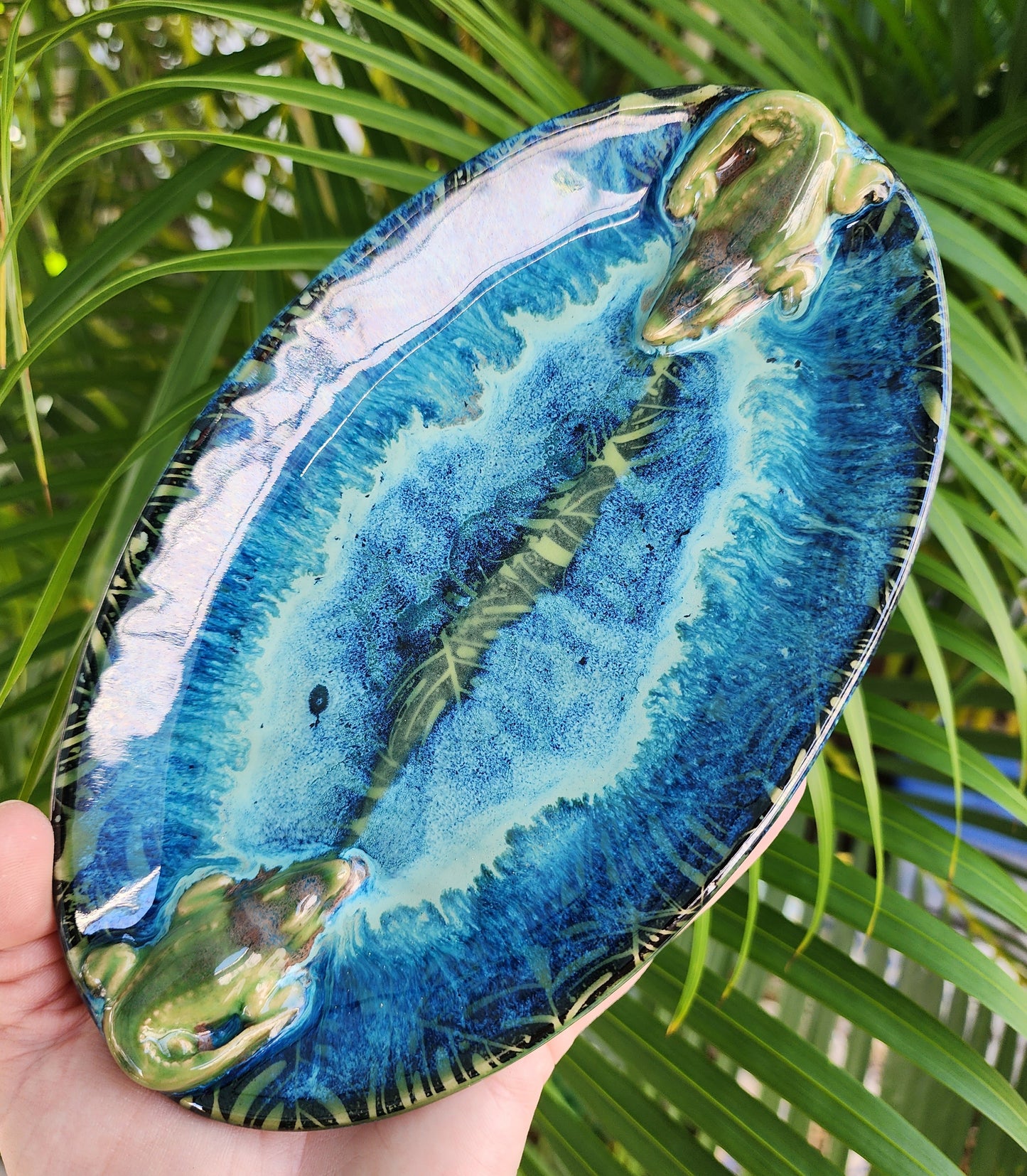 Alligator oval platter