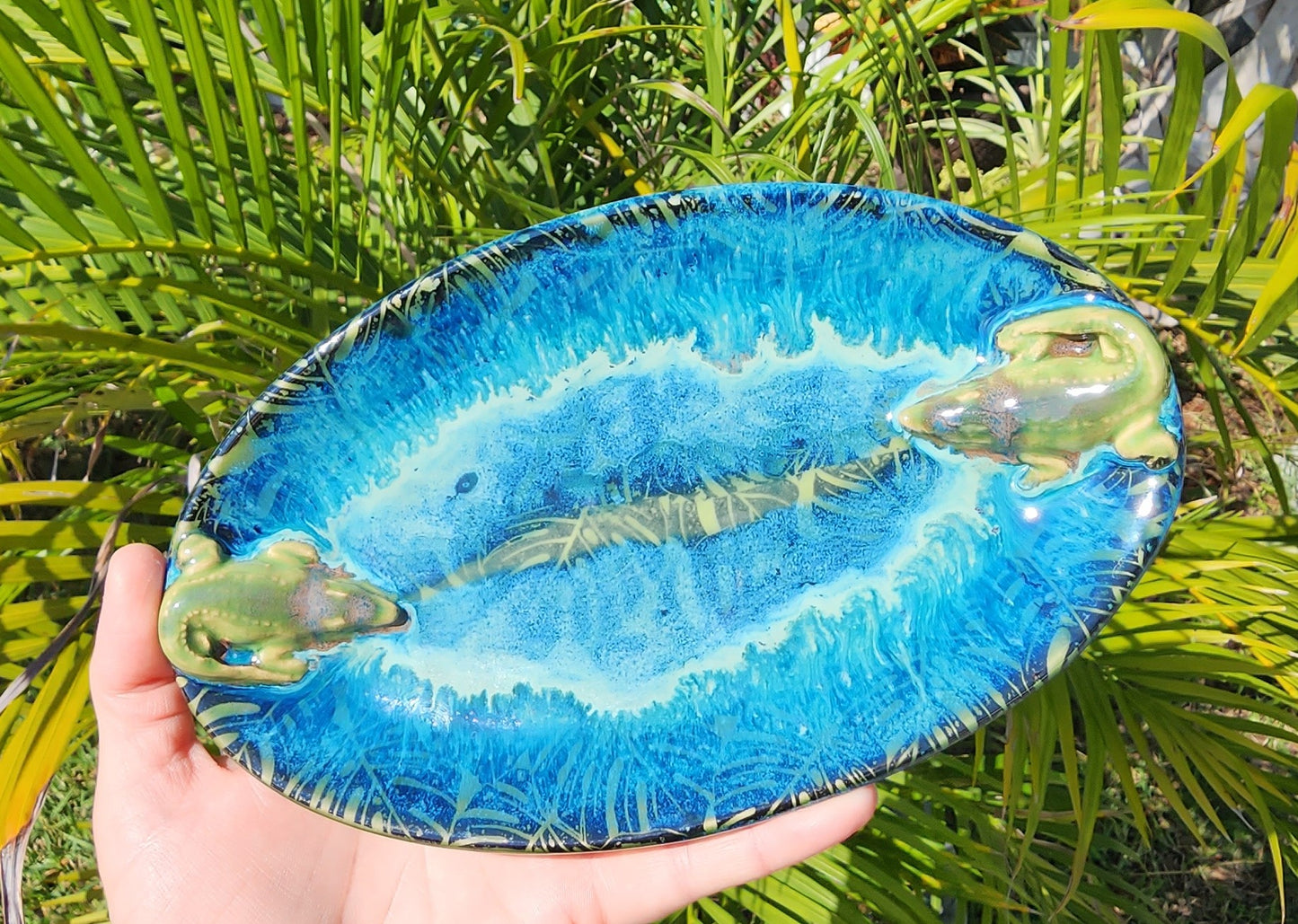 Alligator oval platter