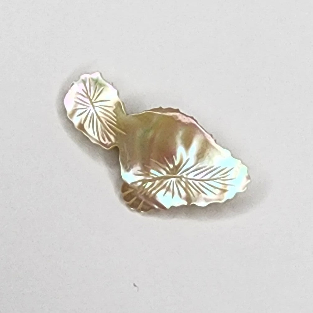 Vintage Maui Hawaiian Island Shaped Mother of Pearl Brooch Pin