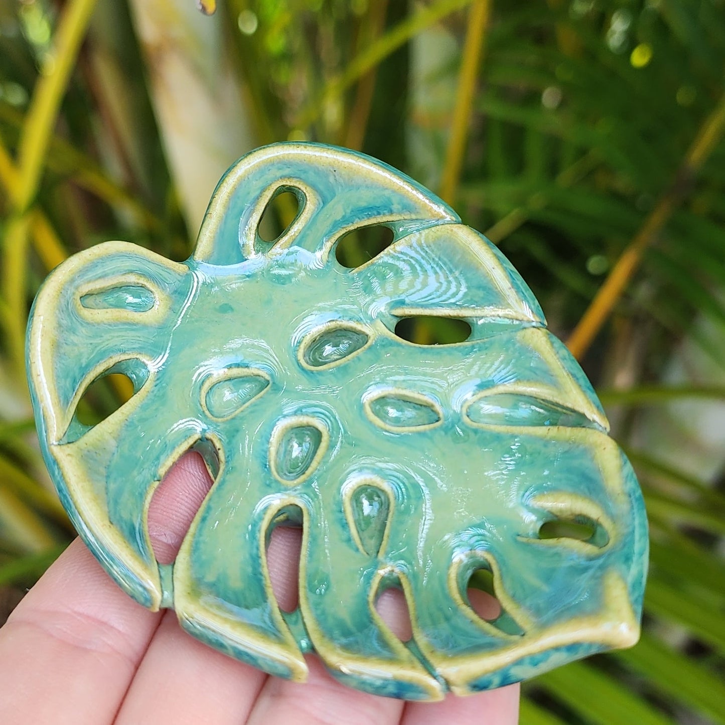 Green Tropical Leaf Dish