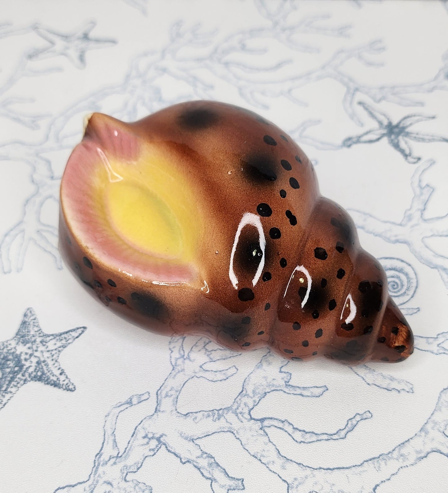 Vintage Ceramic Seashell Wall Pocket Vase