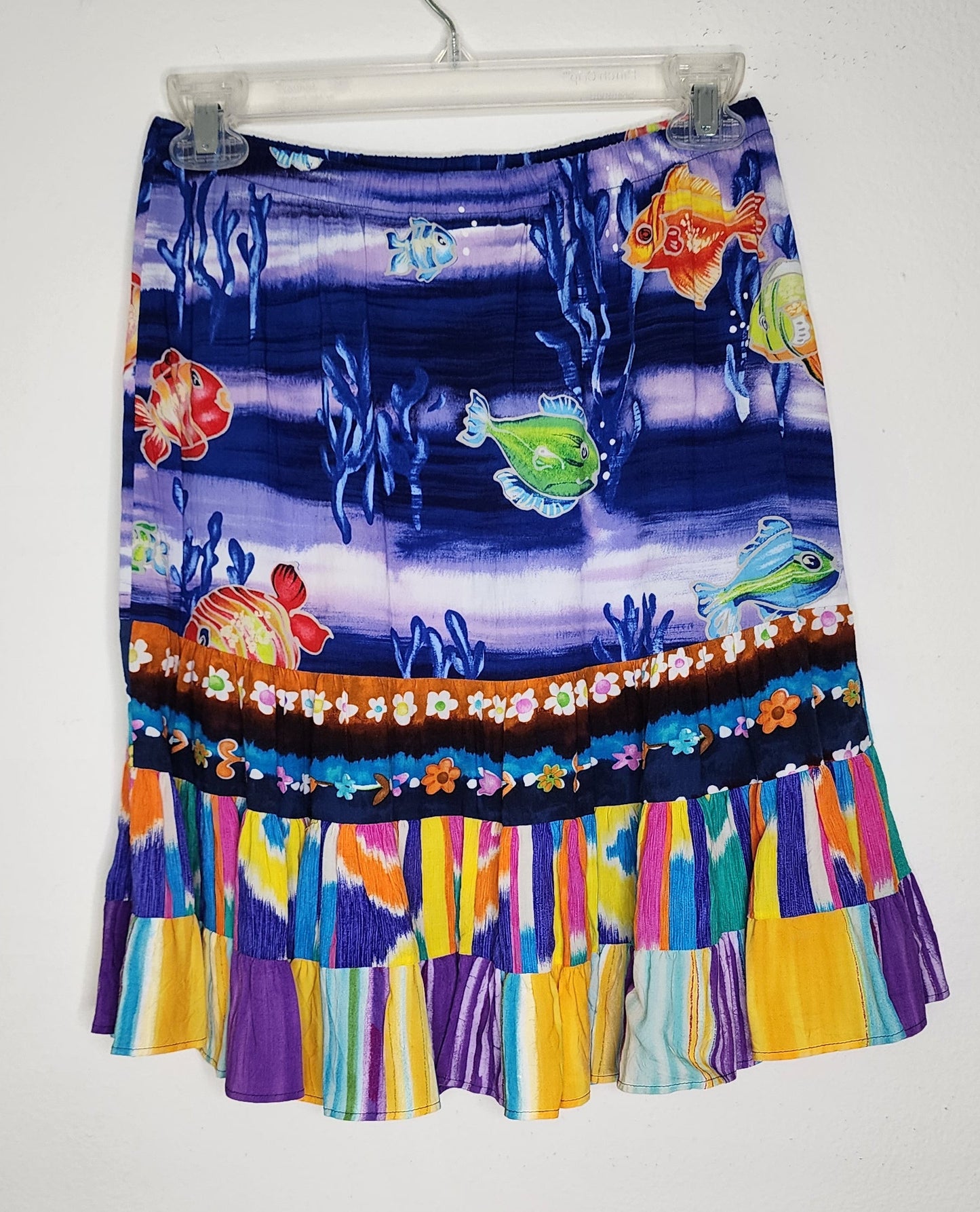 Jams World Hattie Talking Fish skirt made of 100% spun-crushed rayon Size small