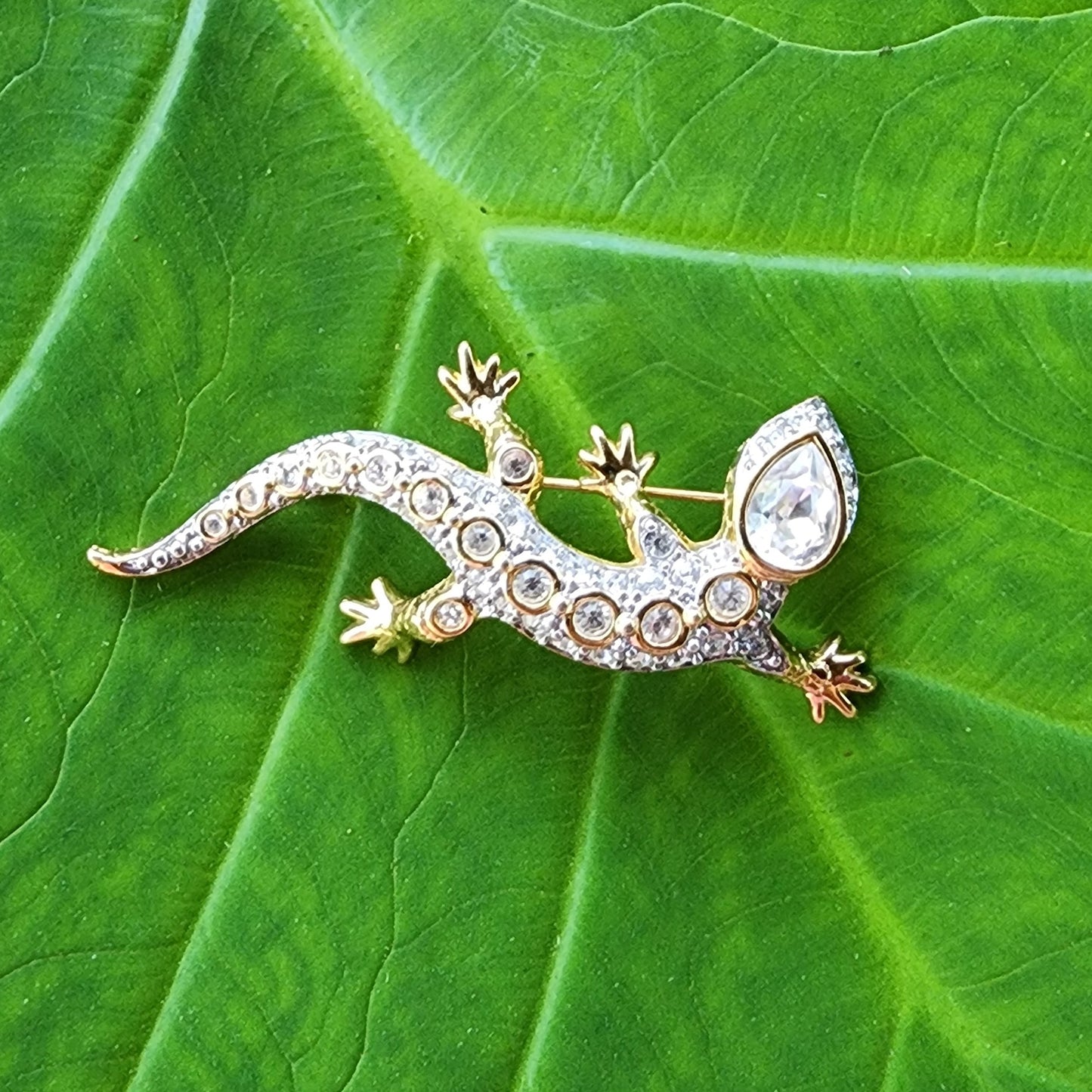 Swarovski Crystal Gecko Lizard Brooch Pin