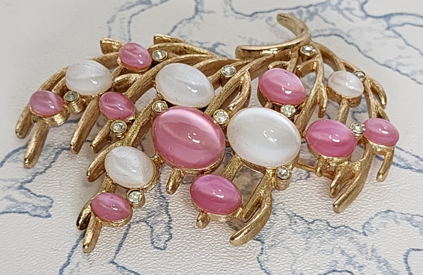 Rare Vintage Trifari "Under the Sea" Pink Coral Ocean Themed Brooch pin