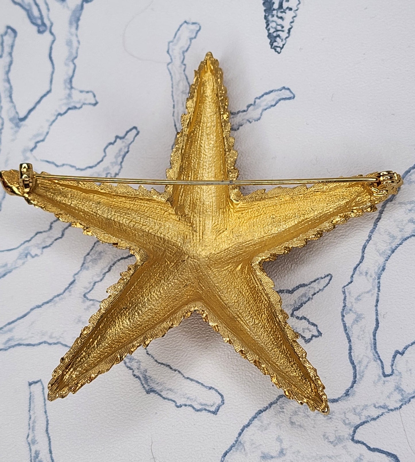 Vintage Extra Large Gold Brushed Metal Starfish Brooch Pin