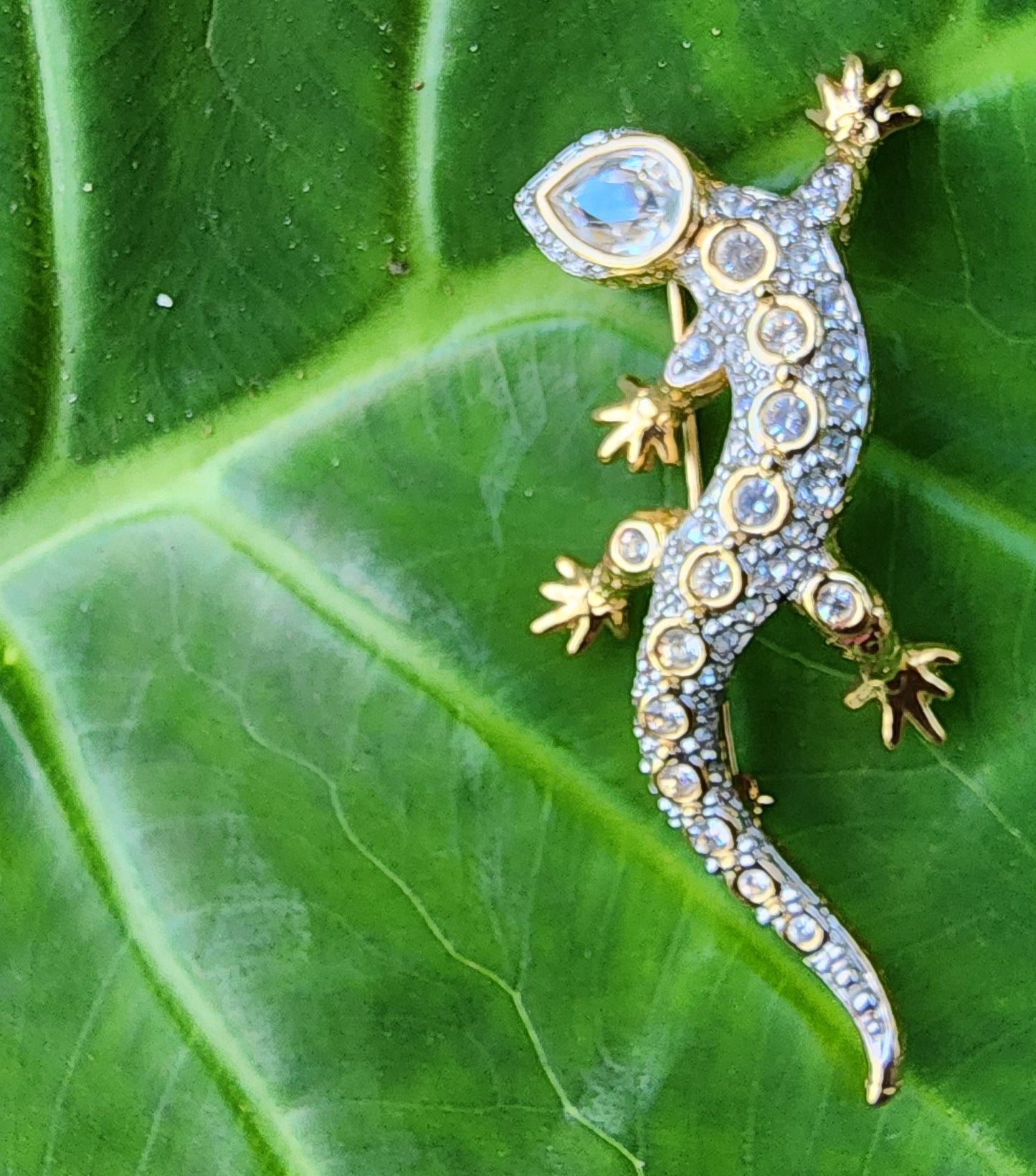 Swarovski Crystal Gecko Lizard Brooch Pin
